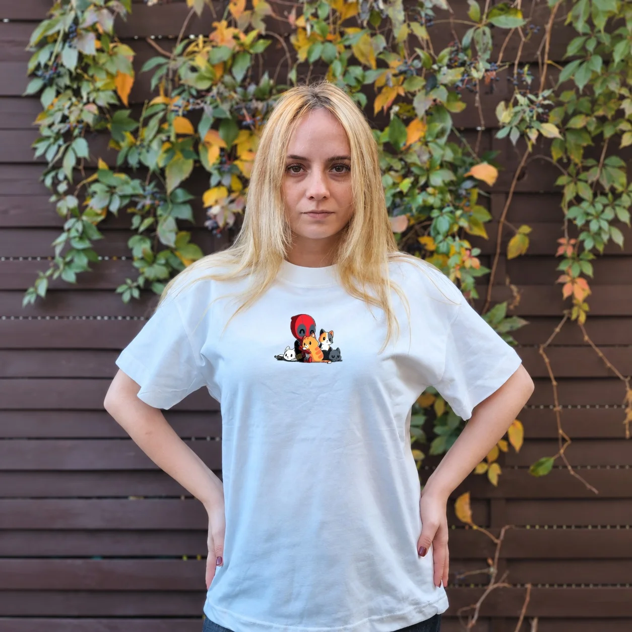 Tricou Oversize Deadpool Chibi cu Pisici — cadou personalizat PetGifts