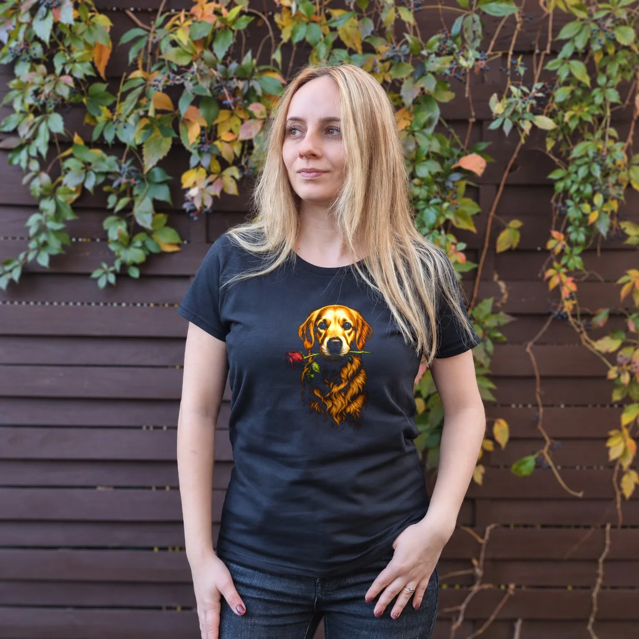 Tricou Fitted Golden Retriever cu Trandafir